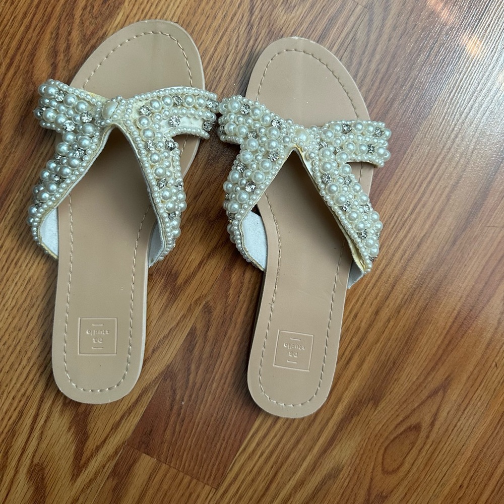 Stellah Tan and White Sandals with Elegant Design